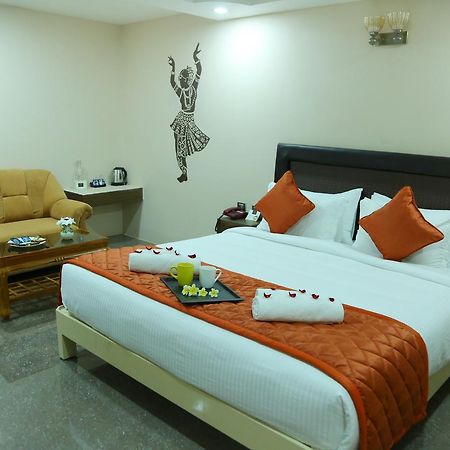 Athena Hotel Tiruvannāmalai Exterior foto