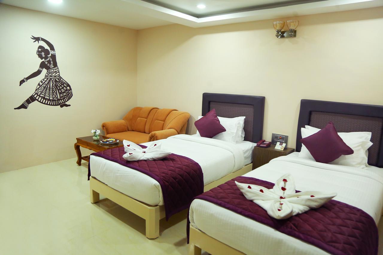 Athena Hotel Tiruvannāmalai Exterior foto