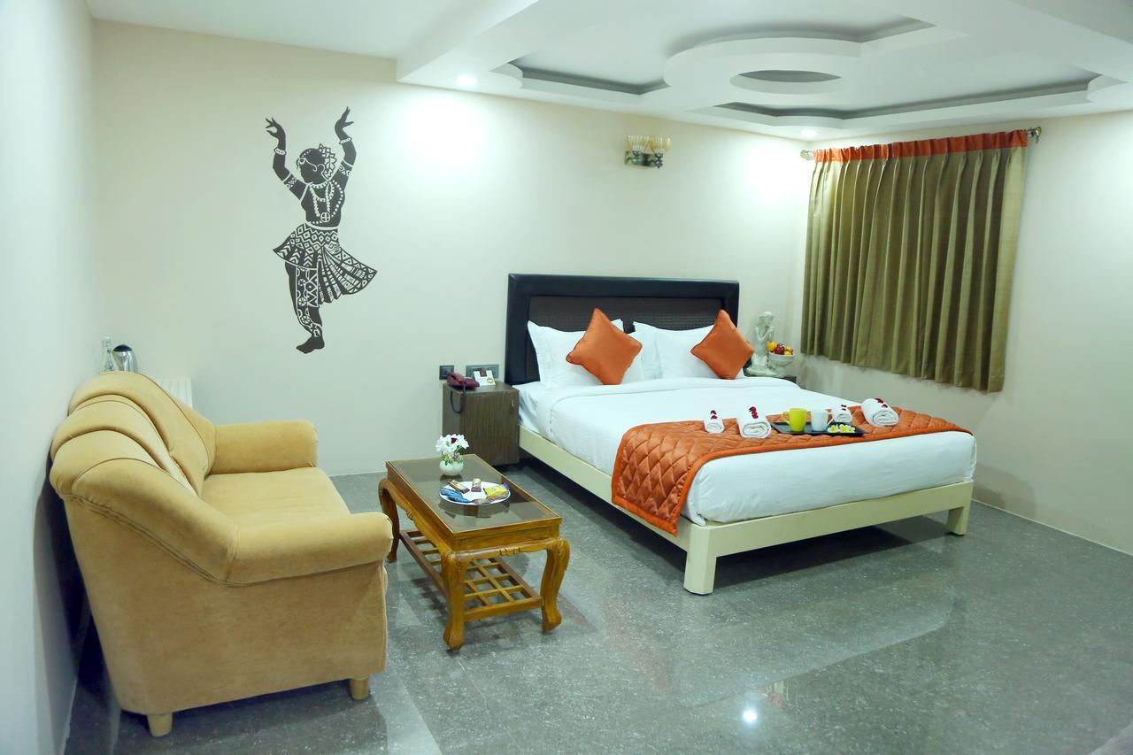 Athena Hotel Tiruvannāmalai Exterior foto